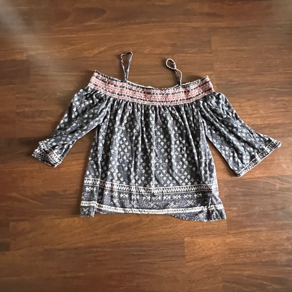 Jolt Cold Shoulder Blouse Size L - Picture 3 of 3